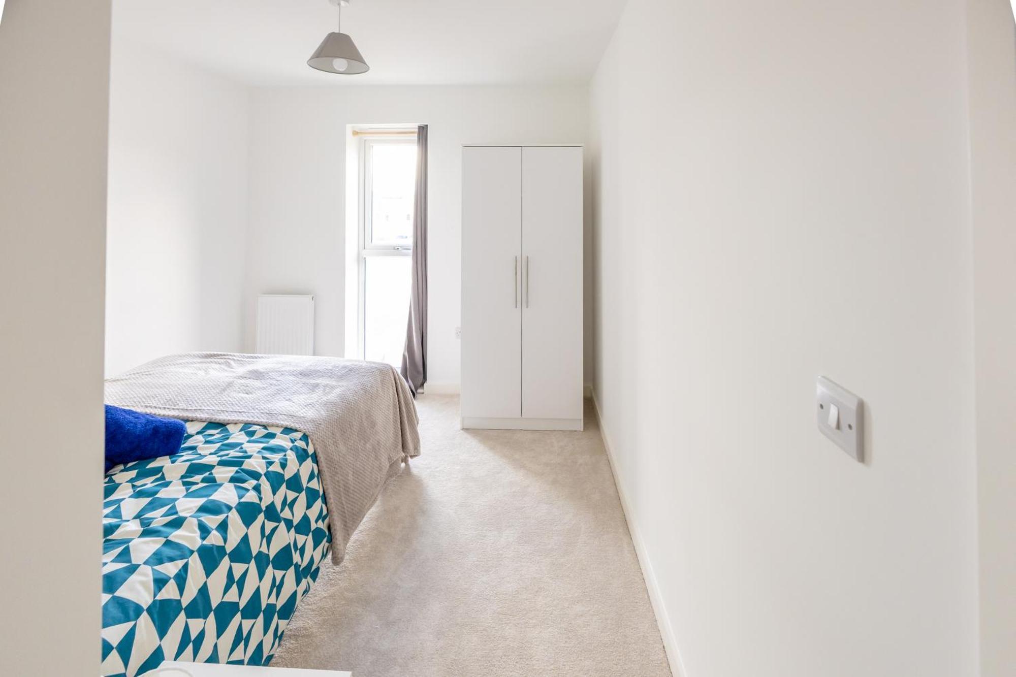 A Mordern Semi-detached House With 3 Bedroom Manchester